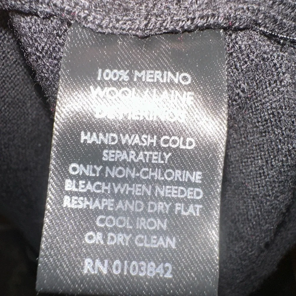 Toscano Firenze 100% Merino Wool Sweater Men's Size XL Black V Neck Long Sleeve.